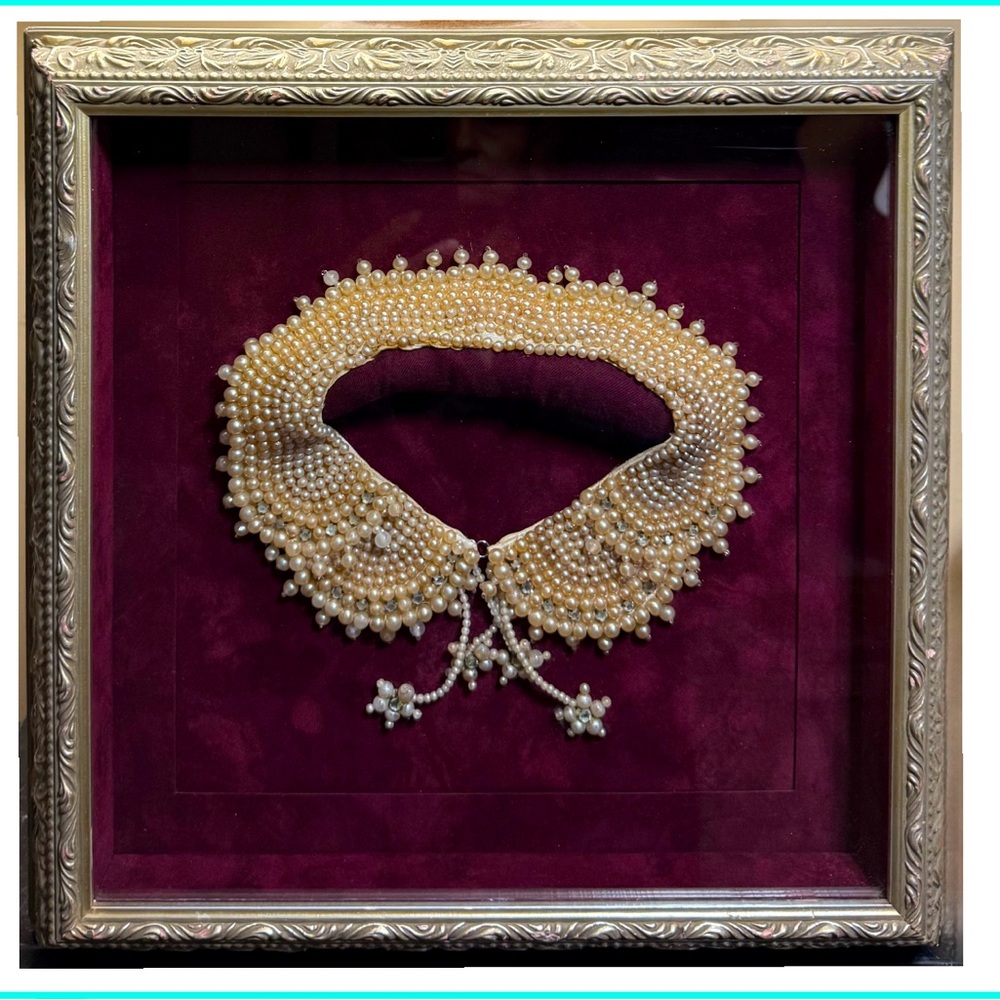 Vintage Framed Elegant Pearl Collar Necklace